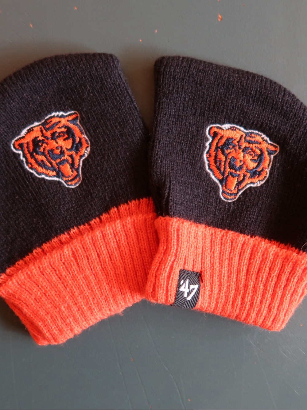 '47 Kids Chicago Bears Black & Orange Knit Mittens
